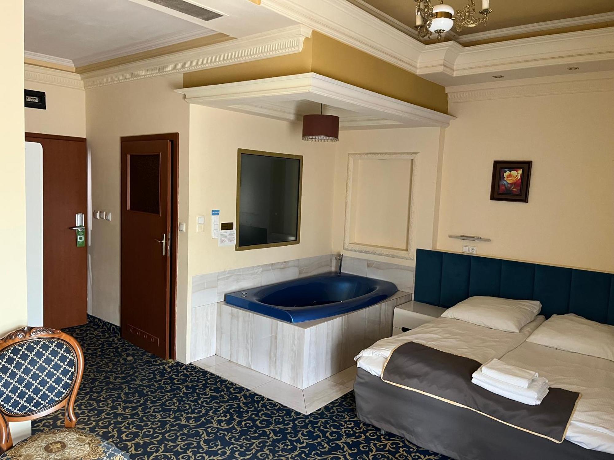 Hotel Venecia Palace Michałowice Eksteriør bilde