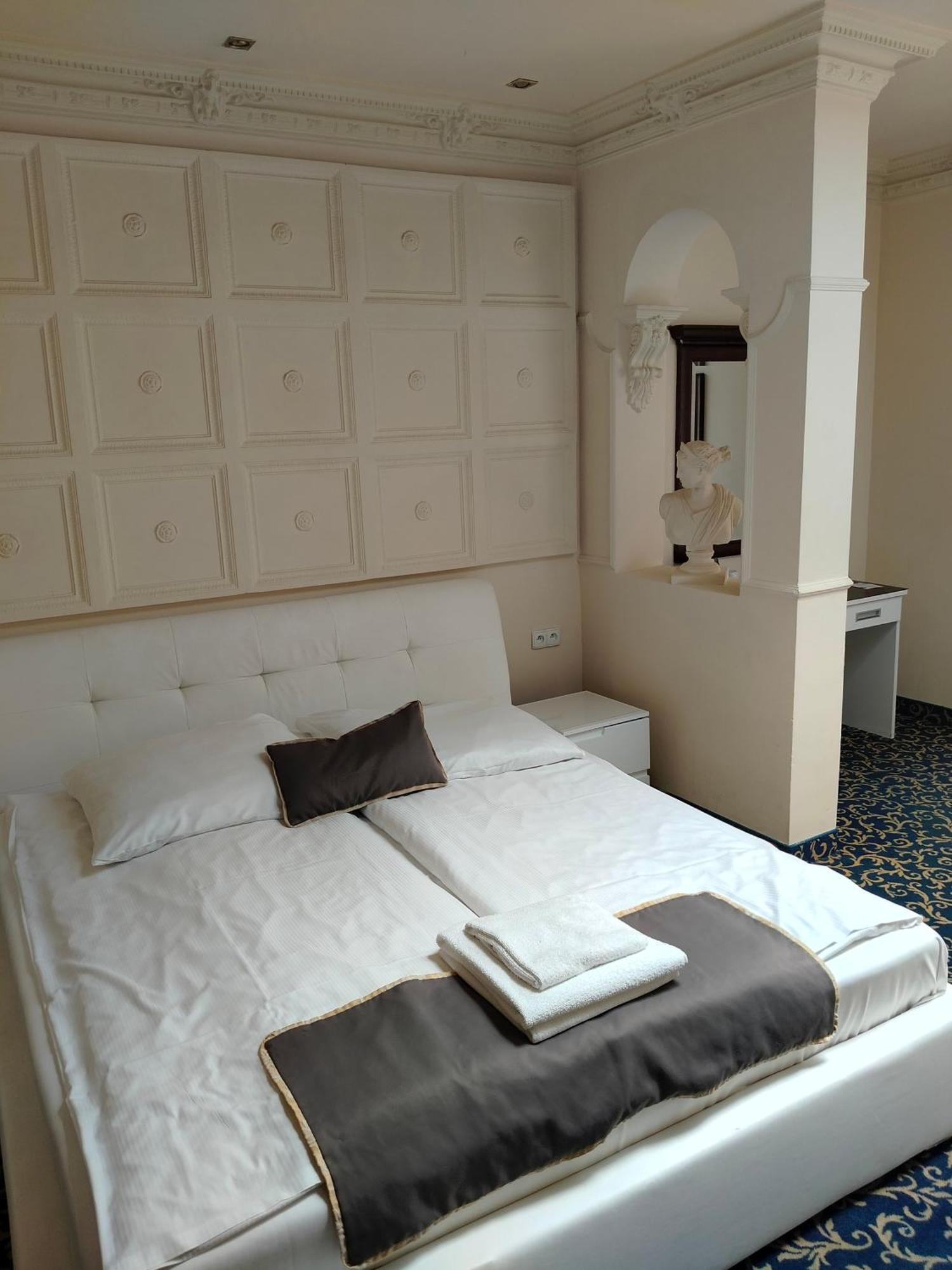 Hotel Venecia Palace Michałowice Eksteriør bilde