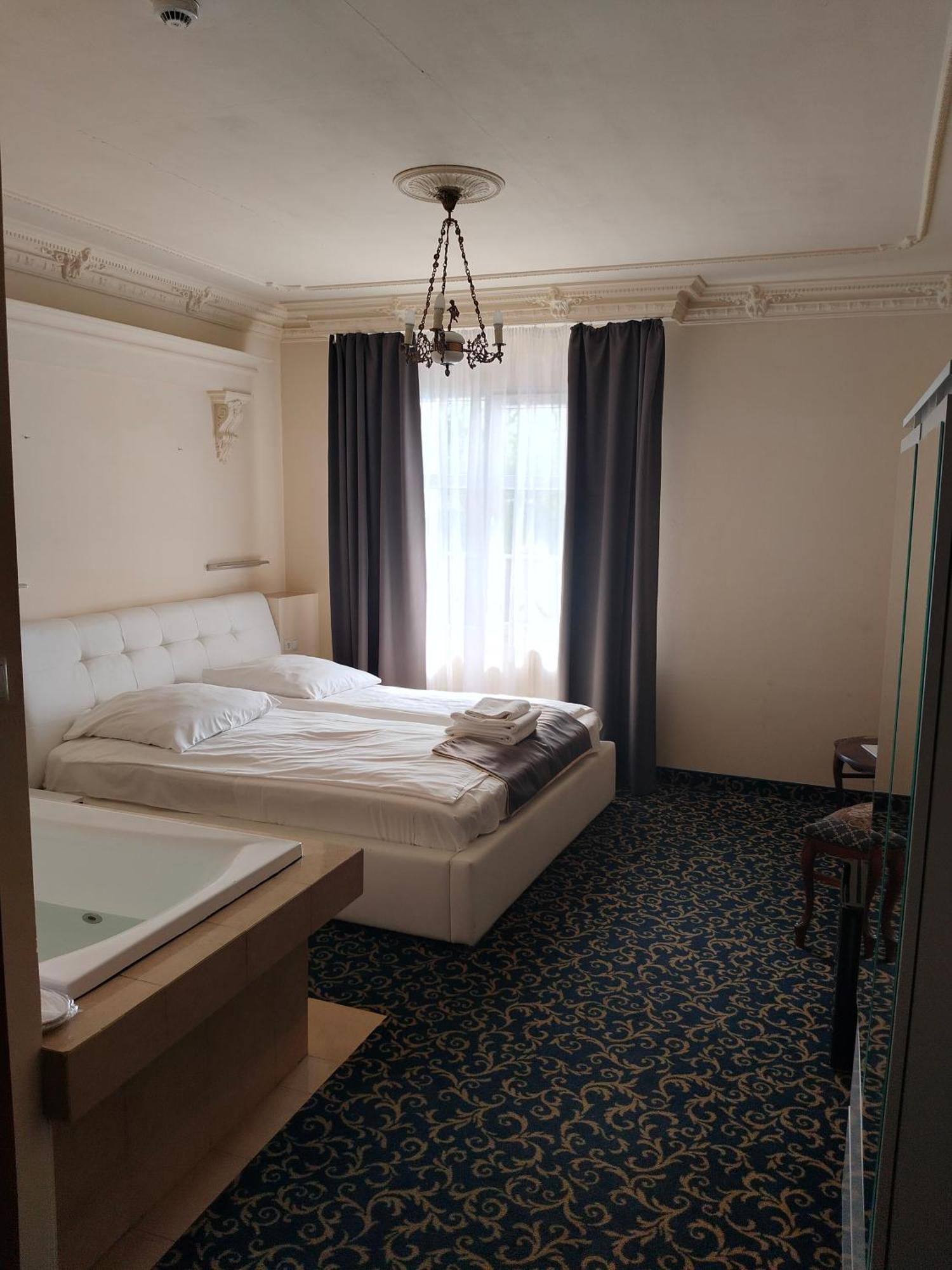 Hotel Venecia Palace Michałowice Eksteriør bilde