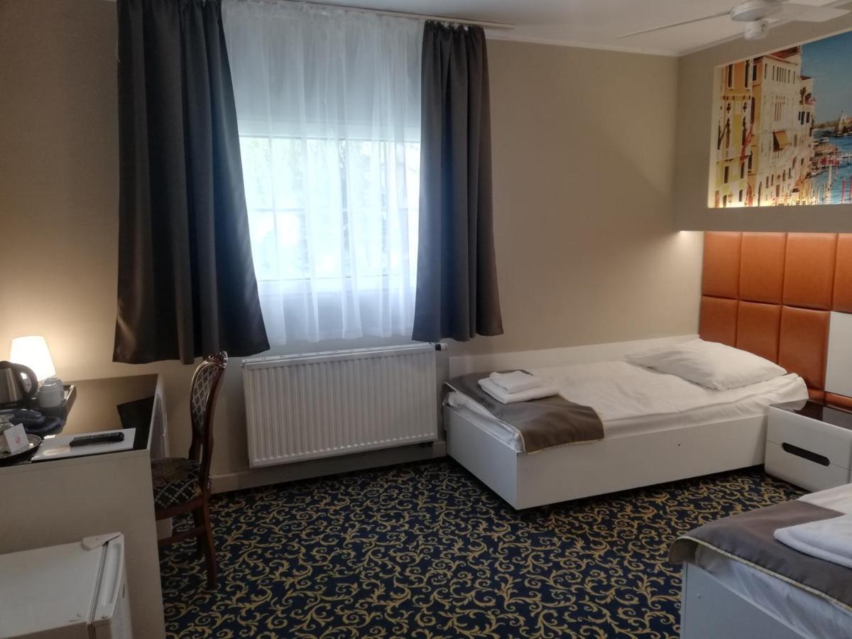 Hotel Venecia Palace Michałowice Eksteriør bilde